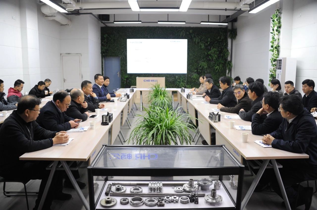 高端拉床,專用機床,內(nèi)拉床,外拉床,數(shù)控機床,自動化生產(chǎn)線,工業(yè)機器人,拉床,拉刀,自動化