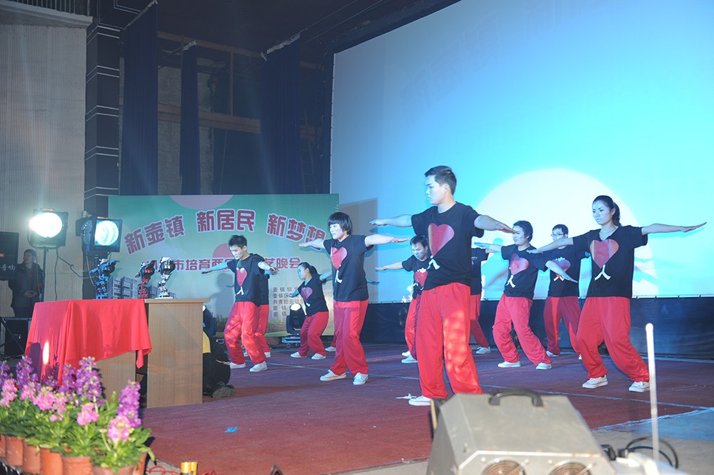 高端拉床,專用機床,內(nèi)拉床,外拉床,數(shù)控機床,自動化生產(chǎn)線,工業(yè)機器人,拉床,拉刀,自動化