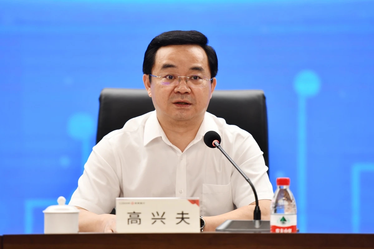 拉床,拉刀,自動化,高端拉床,專用機(jī)床,內(nèi)拉床,外拉床,數(shù)控機(jī)床,自動化生產(chǎn)線,工業(yè)機(jī)器人