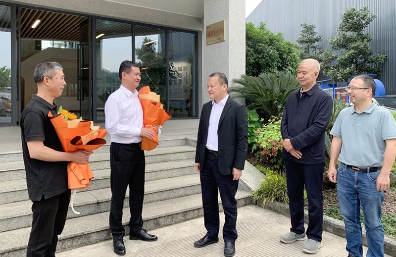 拉床,拉刀,自動化,高端拉床,專用機(jī)床,內(nèi)拉床,外拉床,數(shù)控機(jī)床,自動化生產(chǎn)線,工業(yè)機(jī)器人